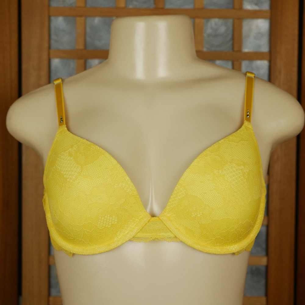 Victoria's Secret Yellow Lace Biofit Bra 34C